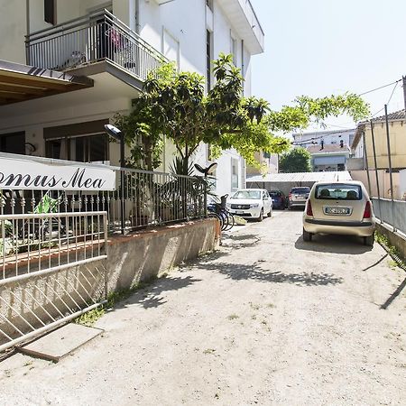 Hotel Domus Mea Cattolica Bagian luar foto