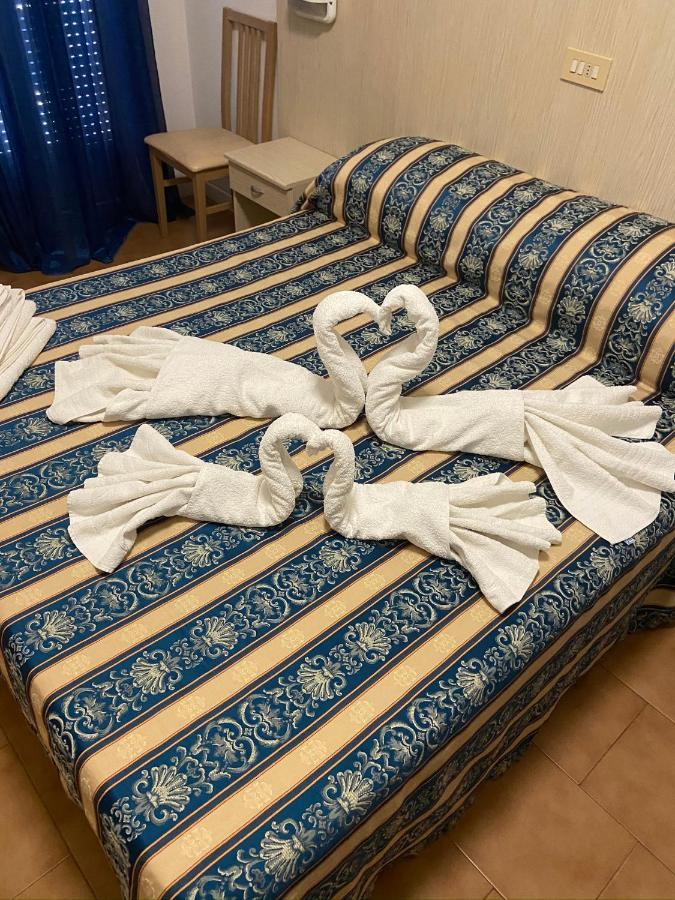 Hotel Domus Mea Cattolica Bagian luar foto
