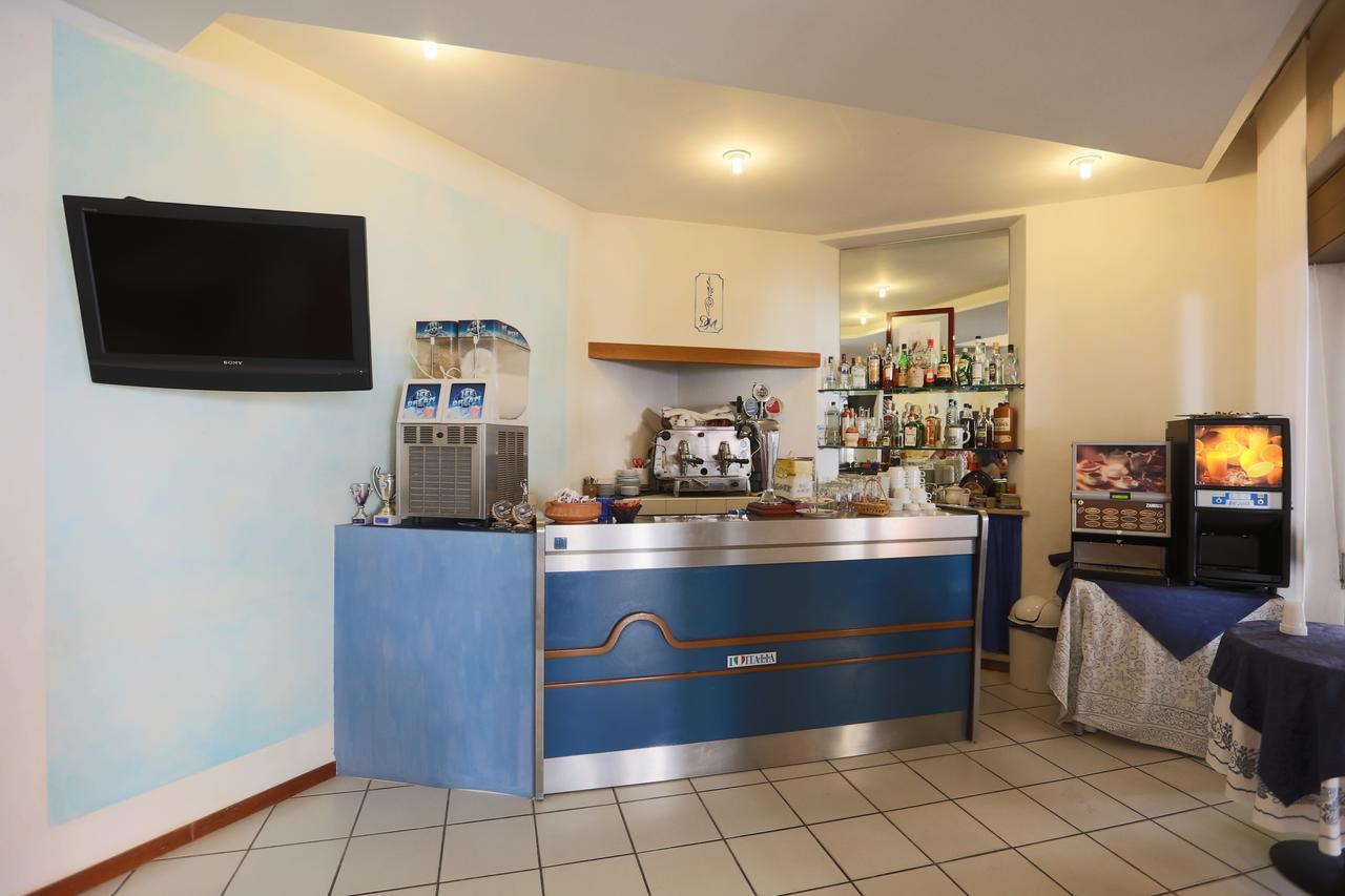 Hotel Domus Mea Cattolica Bagian luar foto