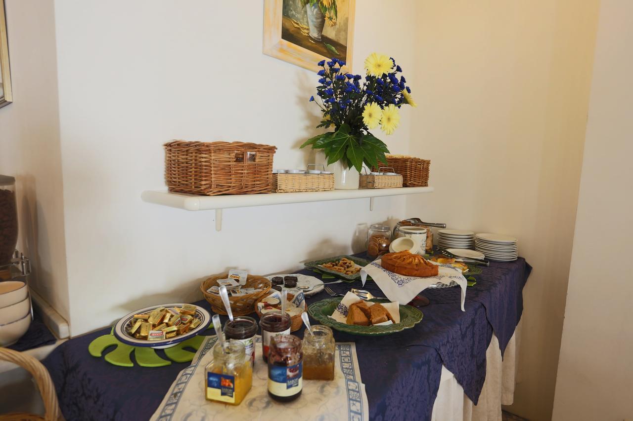 Hotel Domus Mea Cattolica Bagian luar foto