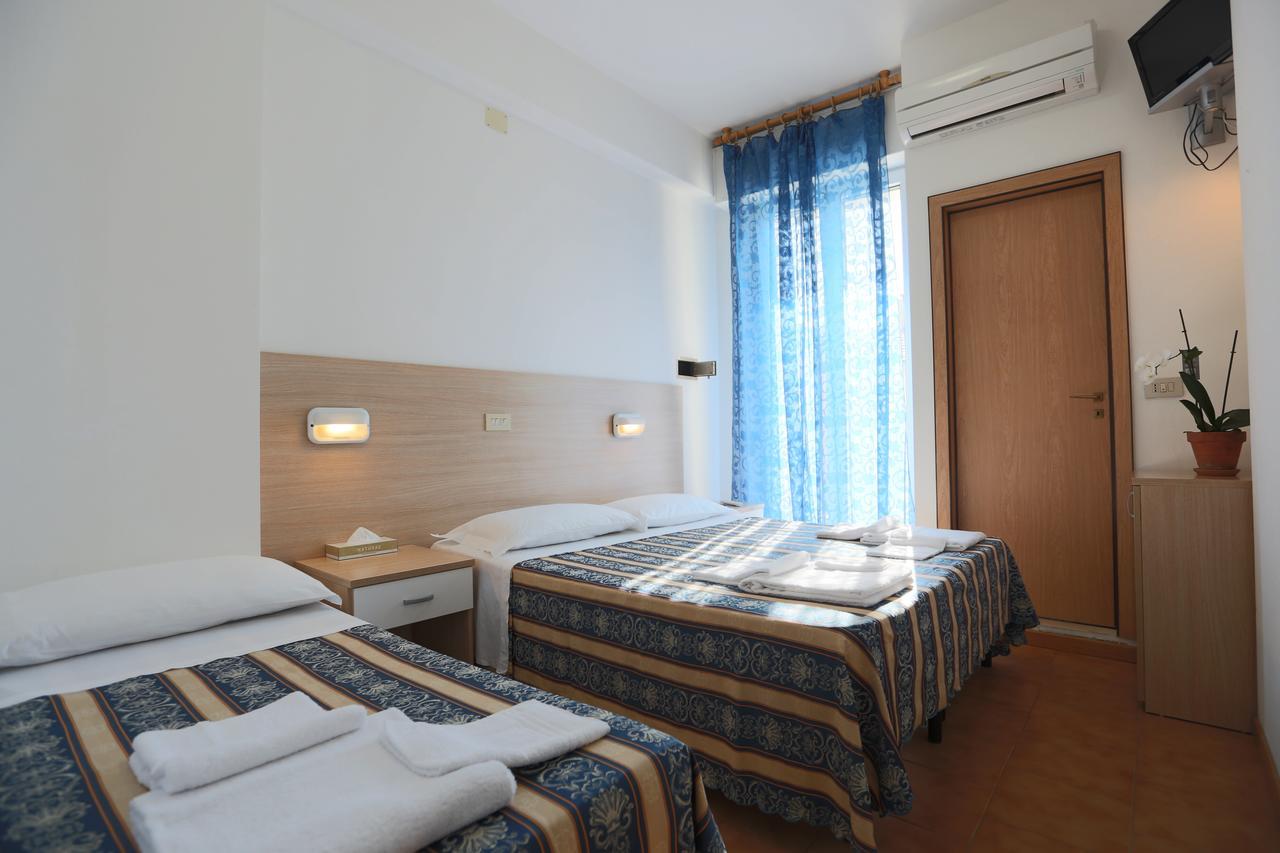 Hotel Domus Mea Cattolica Bagian luar foto