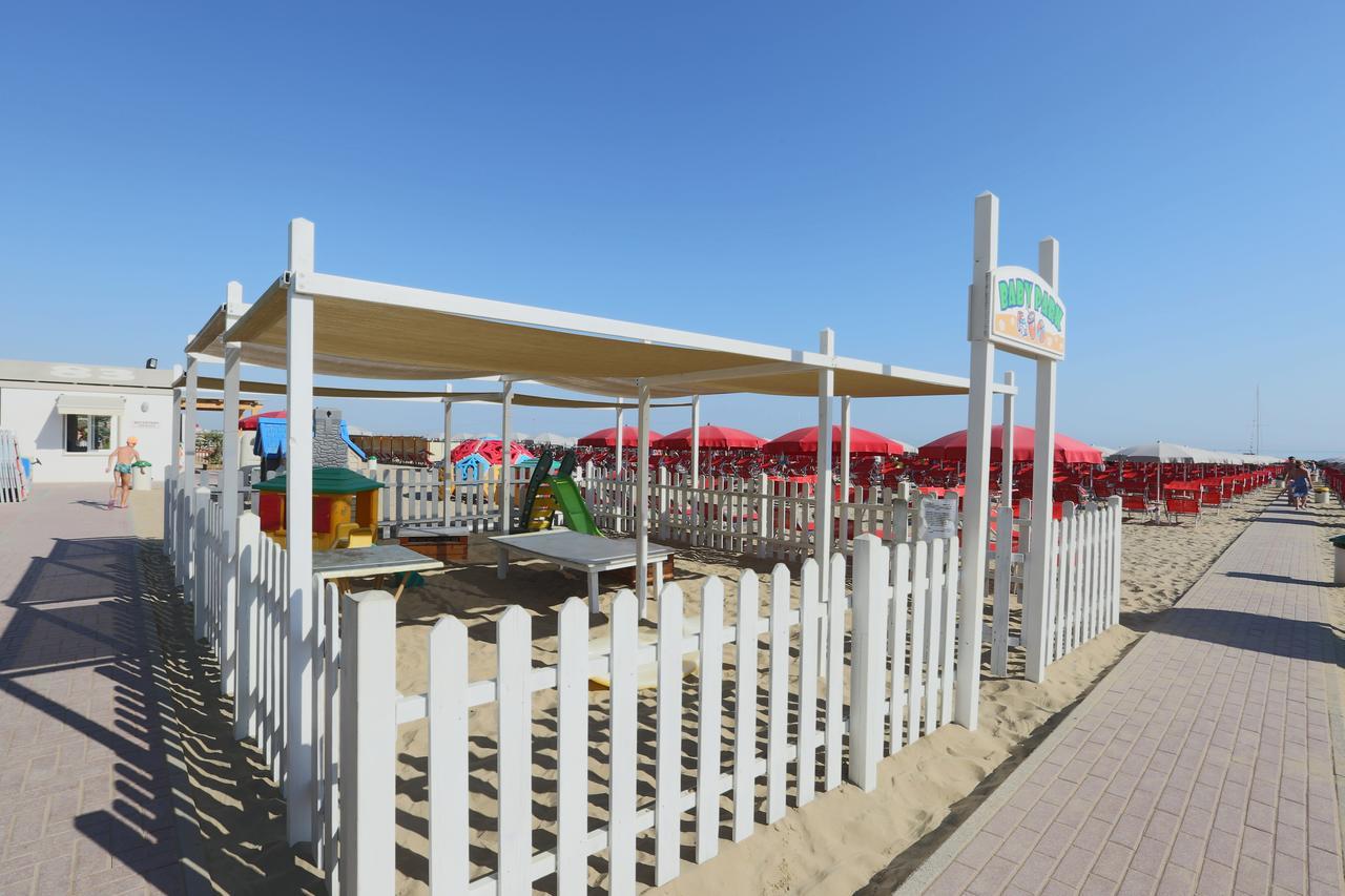 Hotel Domus Mea Cattolica Bagian luar foto