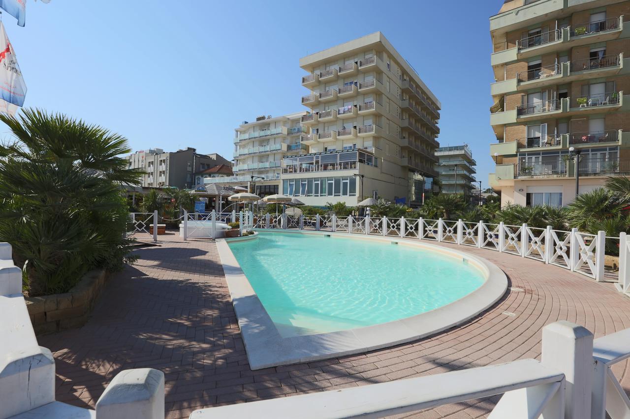 Hotel Domus Mea Cattolica Bagian luar foto
